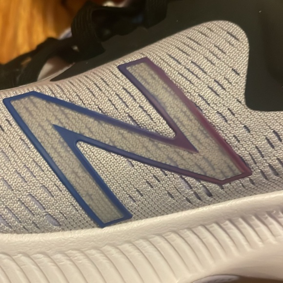 Sneakers - Picture 3 of 6